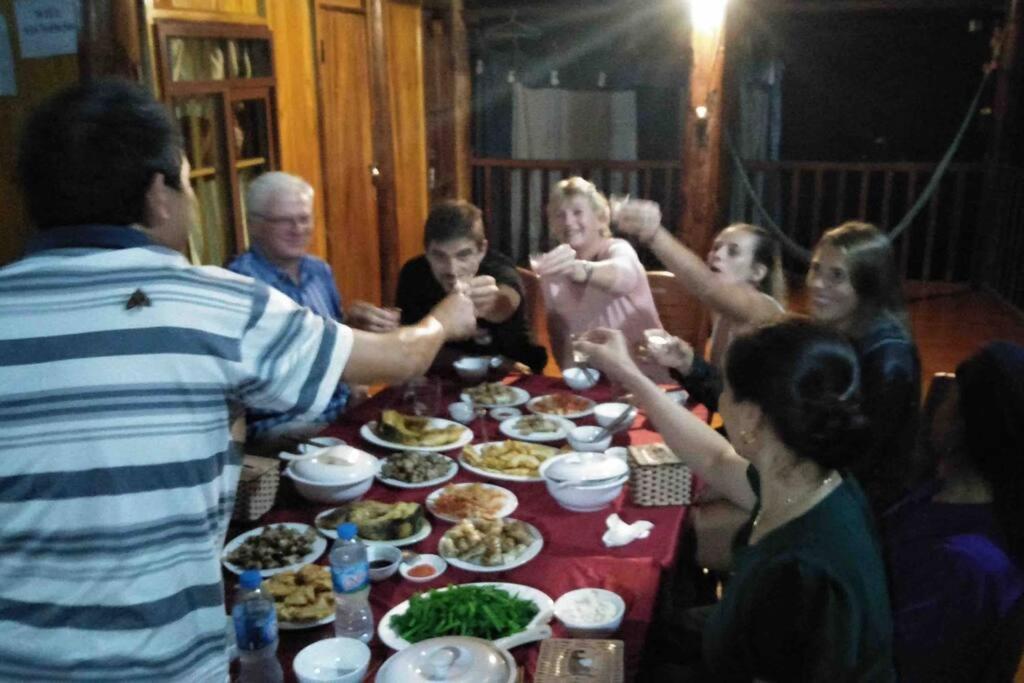 Ba Be Lake-Huyen Hao Homestay מראה חיצוני תמונה